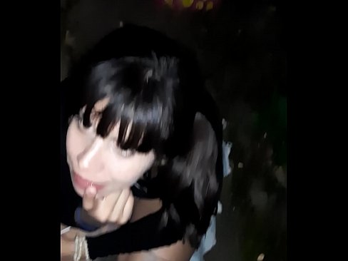 ❤️ Na ulici zduřelý penis výměnou za bonbóny Domácí porno u porna cs.poliglass34.ru ❌️
